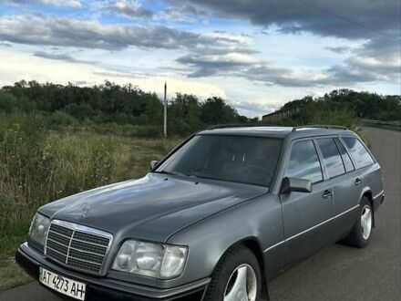 Мерседес Е-Класс 1990 в Долине на Automoto.ua Серый Мерседес Е-Класс, объемом двигателя 2.5 л и пробегом 492 тыс. км за 3000 $, фото 1 на Automoto.ua