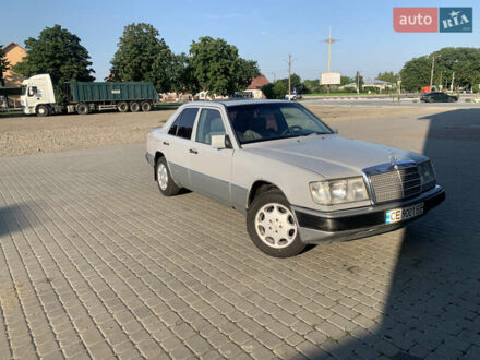 Мерседес Е-Класс 1990 в Снятине на Automoto.ua Серый Мерседес Е-Класс, объемом двигателя 2.5 л и пробегом 500 тыс. км за 3000 $, фото 1 на Automoto.ua