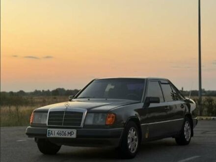 Серый Мерседес Е-Класс, объемом двигателя 2 л и пробегом 600 тыс. км за 1425 $, фото 1 на Automoto.ua