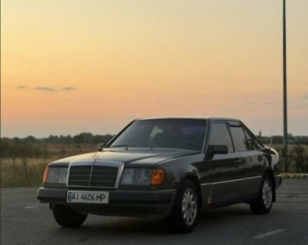 Серый Мерседес Е-Класс, объемом двигателя 2 л и пробегом 600 тыс. км за 1425 $, фото 1 на Automoto.ua