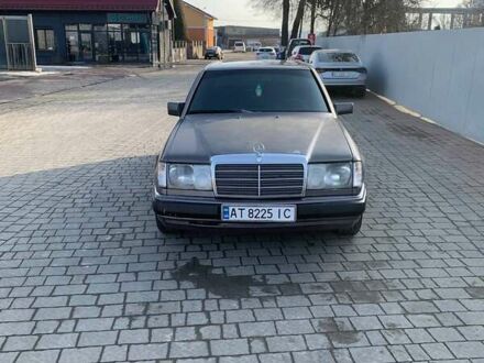 Серый Мерседес Е-Класс, объемом двигателя 2.6 л и пробегом 430 тыс. км за 1650 $, фото 1 на Automoto.ua