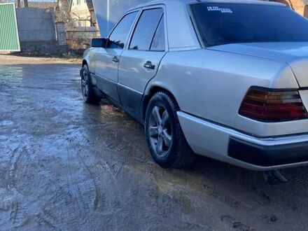 Сірий Мерседес Е-Клас, об'ємом двигуна 2.5 л та пробігом 450 тис. км за 2500 $, фото 1 на Automoto.ua