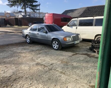 Серый Мерседес Е-Класс, объемом двигателя 2.2 л и пробегом 424 тыс. км за 4000 $, фото 1 на Automoto.ua