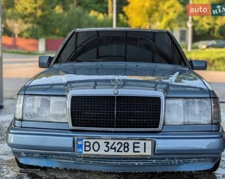 Серый Мерседес Е-Класс, объемом двигателя 2.2 л и пробегом 270 тыс. км за 3500 $, фото 1 на Automoto.ua