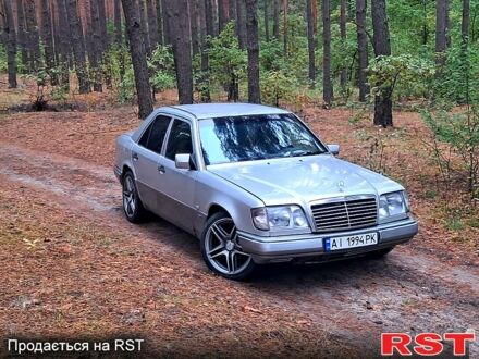 Мерседес Е-Класс 1994 в Боярка на Automoto.ua Серый Мерседес Е-Класс, объемом двигателя 2.2 л и пробегом 457 тыс. км за 1750 $, фото 1 на Automoto.ua