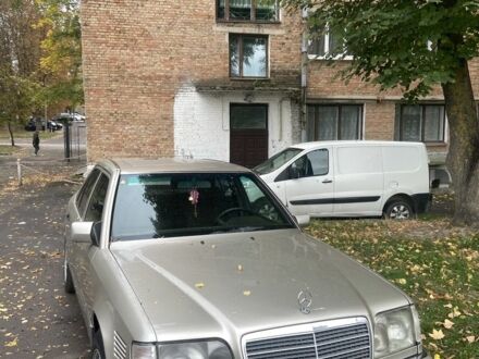 Сірий Мерседес Е-Клас, об'ємом двигуна 2.5 л та пробігом 492 тис. км за 3202 $, фото 1 на Automoto.ua