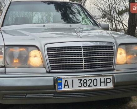 Сірий Мерседес Е-Клас, об'ємом двигуна 2 л та пробігом 547 тис. км за 2400 $, фото 1 на Automoto.ua
