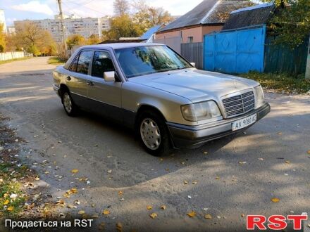 Серый Мерседес Е-Класс, объемом двигателя 2 л и пробегом 0 тыс. км за 1700 $, фото 1 на Automoto.ua