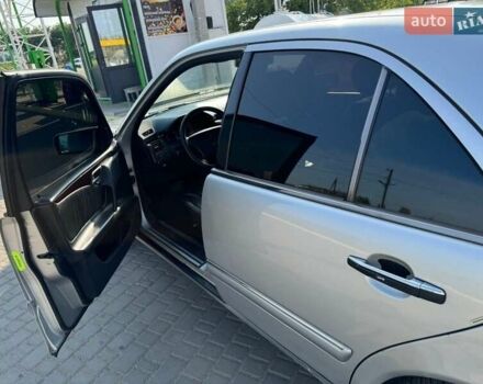 Серый Мерседес Е-Класс, объемом двигателя 3.2 л и пробегом 430 тыс. км за 4200 $, фото 1 на Automoto.ua