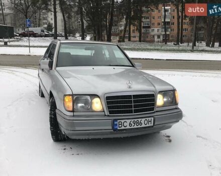 Серый Мерседес Е-Класс, объемом двигателя 2 л и пробегом 687 тыс. км за 2200 $, фото 1 на Automoto.ua