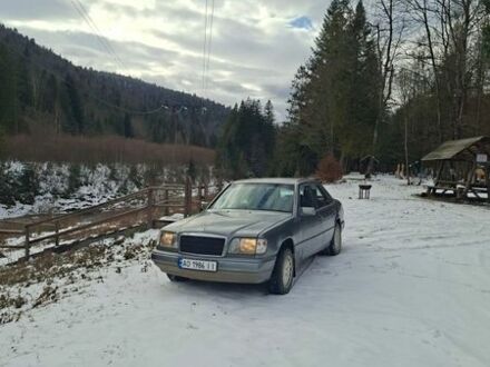 Серый Мерседес Е-Класс, объемом двигателя 2 л и пробегом 400 тыс. км за 3500 $, фото 1 на Automoto.ua