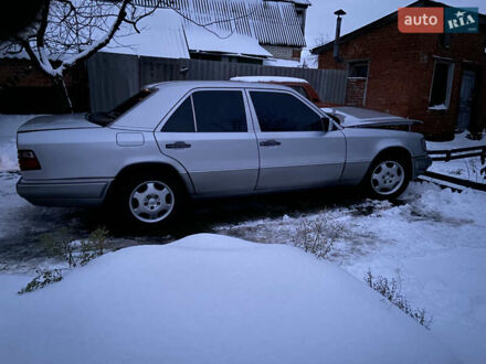 Серый Мерседес Е-Класс, объемом двигателя 2 л и пробегом 470 тыс. км за 1500 $, фото 1 на Automoto.ua