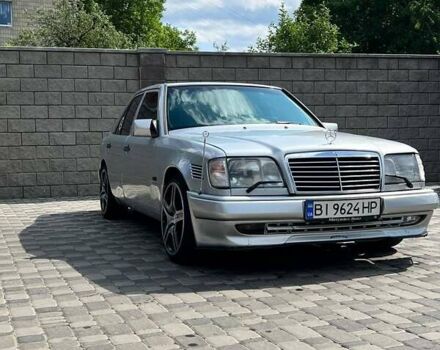 Серый Мерседес Е-Класс, объемом двигателя 2.5 л и пробегом 409 тыс. км за 4003 $, фото 1 на Automoto.ua