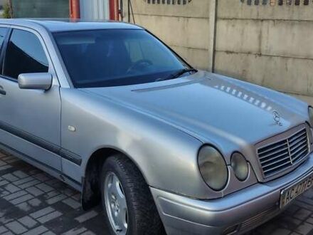 Серый Мерседес Е-Класс, объемом двигателя 2.16 л и пробегом 423 тыс. км за 3250 $, фото 1 на Automoto.ua