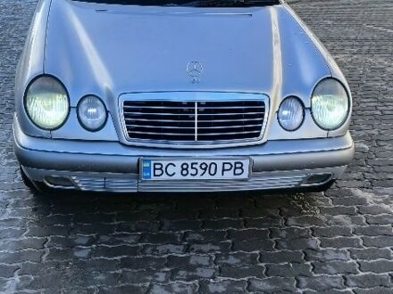 Серый Мерседес Е-Класс, объемом двигателя 2 л и пробегом 344 тыс. км за 3300 $, фото 1 на Automoto.ua