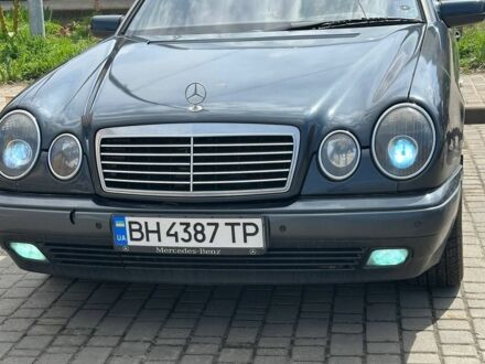 Сірий Мерседес Е-Клас, об'ємом двигуна 2.3 л та пробігом 306 тис. км за 4299 $, фото 1 на Automoto.ua