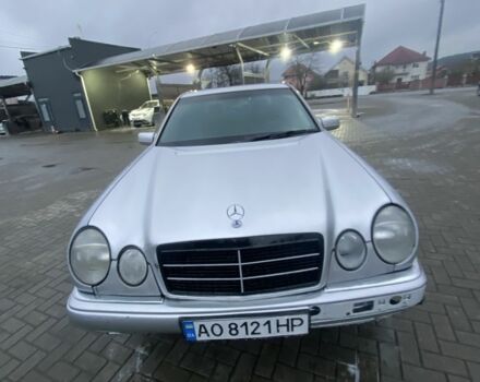 Серый Мерседес Е-Класс, объемом двигателя 2.2 л и пробегом 1000 тыс. км за 2700 $, фото 1 на Automoto.ua