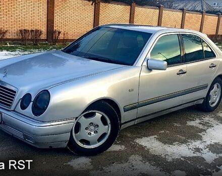 Серый Мерседес Е-Класс, объемом двигателя 2.4 л и пробегом 444 тыс. км за 3600 $, фото 1 на Automoto.ua