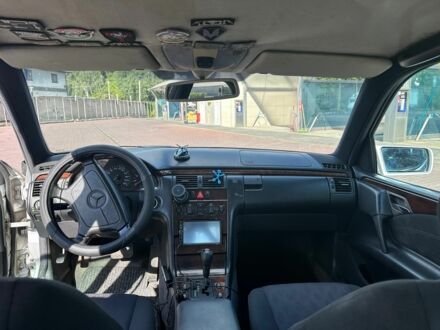Мерседес Е-Класс 1997 в Луцке на Automoto.ua Серый Мерседес Е-Класс, объемом двигателя 2.2 л и пробегом 417 тыс. км за 3300 $, фото 1 на Automoto.ua