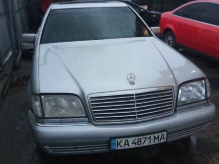 Мерседес Е-Класс 1997 в Киеве на Automoto.ua Серый Мерседес Е-Класс, объемом двигателя 4.2 л и пробегом 540 тыс. км за 3700 $, фото 1 на Automoto.ua