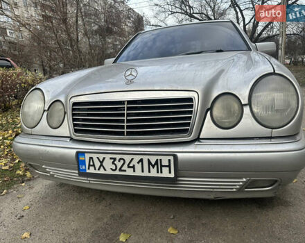 Серый Мерседес Е-Класс, объемом двигателя 2.8 л и пробегом 350 тыс. км за 1700 $, фото 1 на Automoto.ua