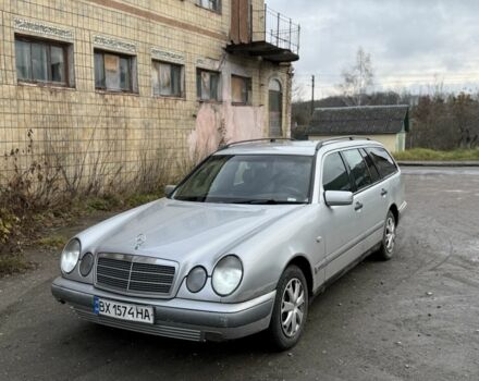 Серый Мерседес Е-Класс, объемом двигателя 2.9 л и пробегом 340 тыс. км за 2100 $, фото 1 на Automoto.ua