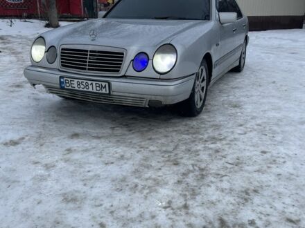 Сірий Мерседес Е-Клас, об'ємом двигуна 2.9 л та пробігом 210 тис. км за 2850 $, фото 1 на Automoto.ua