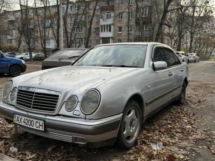 Серый Мерседес Е-Класс, объемом двигателя 4.2 л и пробегом 1 тыс. км за 2300 $, фото 1 на Automoto.ua