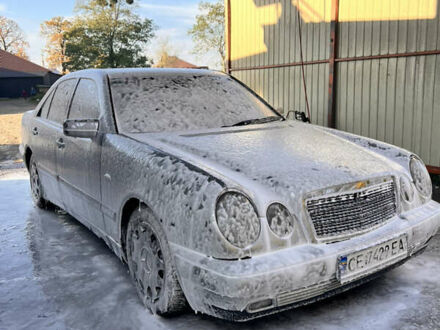 Мерседес Е-Класс 1997 в Яворове на Automoto.ua Серый Мерседес Е-Класс, объемом двигателя 2.2 л и пробегом 370 тыс. км за 2800 $, фото 1 на Automoto.ua