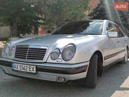 Мерседес Е-Класс 1997 в Валках на Automoto.ua Серый Мерседес Е-Класс, объемом двигателя 2.8 л и пробегом 424 тыс. км за 4300 $, фото 1 на Automoto.ua