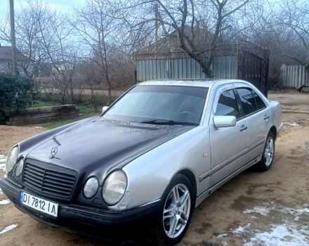 Сірий Мерседес Е-Клас, об'ємом двигуна 3.2 л та пробігом 350 тис. км за 2500 $, фото 1 на Automoto.ua
