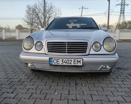 Мерседес Е-Класс 1997 в Черновцах на Automoto.ua Серый Мерседес Е-Класс, объемом двигателя 2.2 л и пробегом 400 тыс. км за 4650 $, фото 1 на Automoto.ua