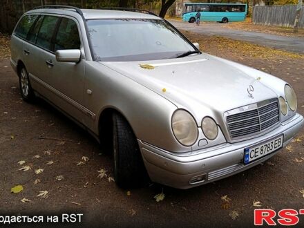 Серый Мерседес Е-Класс, объемом двигателя 2.4 л и пробегом 233 тыс. км за 3200 $, фото 1 на Automoto.ua