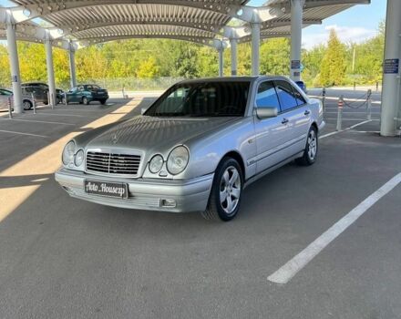 Сірий Мерседес Е-Клас, об'ємом двигуна 0 л та пробігом 230 тис. км за 3800 $, фото 1 на Automoto.ua