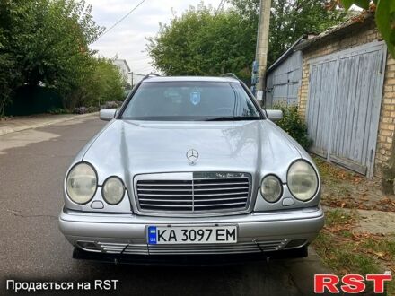 Серый Мерседес Е-Класс, объемом двигателя 3.2 л и пробегом 471 тыс. км за 3200 $, фото 1 на Automoto.ua