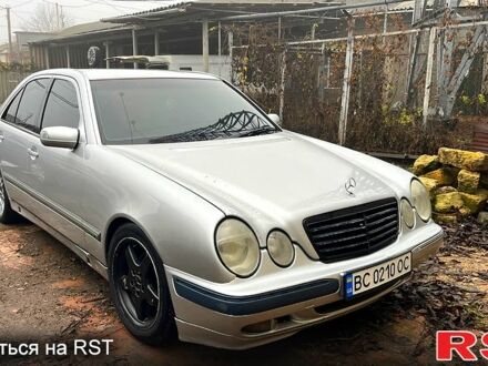 Сірий Мерседес Е-Клас, об'ємом двигуна 2.1 л та пробігом 400 тис. км за 2700 $, фото 1 на Automoto.ua