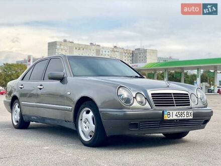Серый Мерседес Е-Класс, объемом двигателя 2.8 л и пробегом 370 тыс. км за 2799 $, фото 1 на Automoto.ua