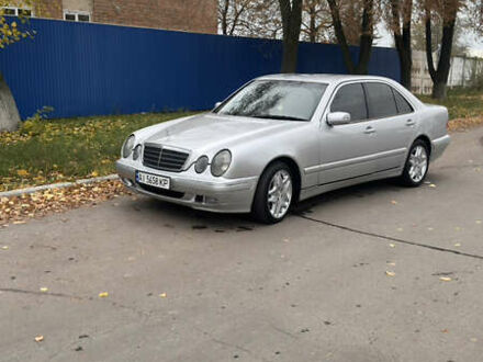 Сірий Мерседес Е-Клас, об'ємом двигуна 2.4 л та пробігом 400 тис. км за 3000 $, фото 1 на Automoto.ua