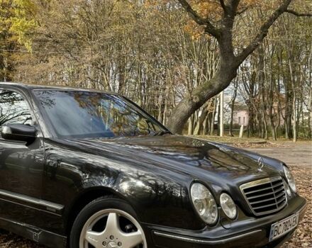 Мерседес Е-Клас 1999 у Львові на Automoto.ua Сірий Мерседес Е-Клас, об'ємом двигуна 2.2 л та пробігом 311 тис. км за 3850 $, фото 1 на Automoto.ua