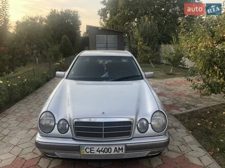Мерседес Е-Клас 1999 у Кельменцах на Automoto.ua Сірий Мерседес Е-Клас, об'ємом двигуна 3 л та пробігом 392 тис. км за 4900 $, фото 1 на Automoto.ua