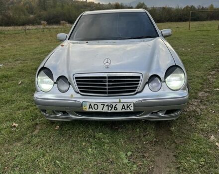 Мерседес Е-Класс 1999 в Ужгороде на Automoto.ua Серый Мерседес Е-Класс, объемом двигателя 2 л и пробегом 307 тыс. км за 2100 $, фото 1 на Automoto.ua