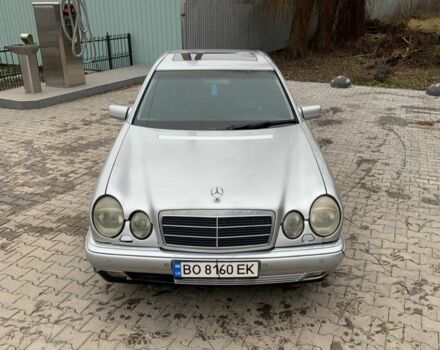 Сірий Мерседес Е-Клас, об'ємом двигуна 2.8 л та пробігом 250 тис. км за 2700 $, фото 1 на Automoto.ua