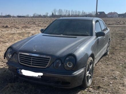Сірий Мерседес Е-Клас, об'ємом двигуна 4.3 л та пробігом 450 тис. км за 3694 $, фото 1 на Automoto.ua