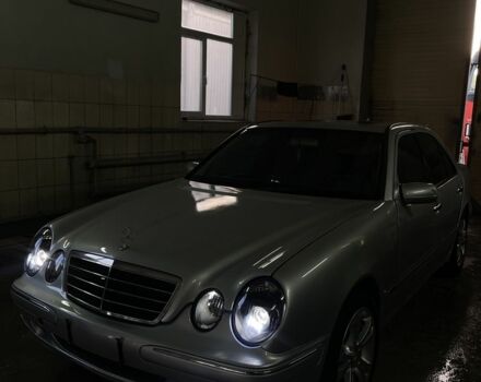 Серый Мерседес Е-Класс, объемом двигателя 2.2 л и пробегом 698 тыс. км за 4800 $, фото 1 на Automoto.ua