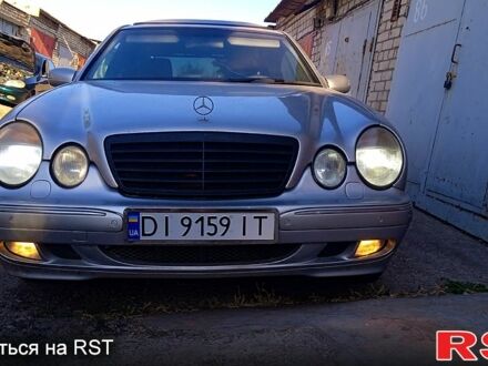 Серый Мерседес Е-Класс, объемом двигателя 3.2 л и пробегом 430 тыс. км за 3800 $, фото 1 на Automoto.ua