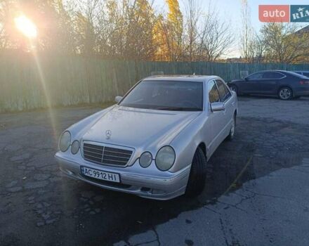 Серый Мерседес Е-Класс, объемом двигателя 2.69 л и пробегом 442 тыс. км за 4300 $, фото 1 на Automoto.ua