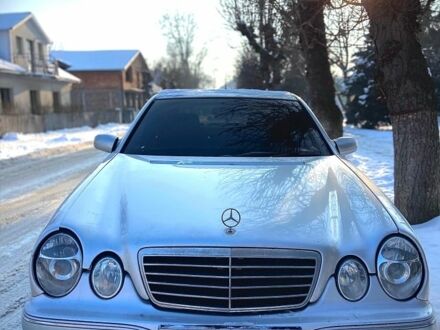 Сірий Мерседес Е-Клас, об'ємом двигуна 2 л та пробігом 358 тис. км за 3300 $, фото 1 на Automoto.ua