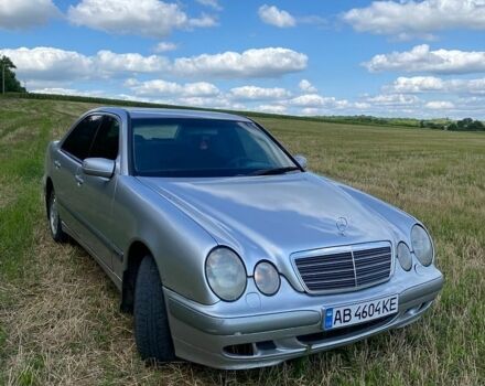 Сірий Мерседес Е-Клас, об'ємом двигуна 2 л та пробігом 408 тис. км за 2500 $, фото 1 на Automoto.ua