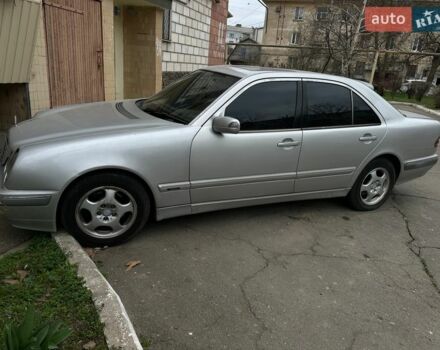 Серый Мерседес Е-Класс, объемом двигателя 2.69 л и пробегом 431 тыс. км за 3000 $, фото 1 на Automoto.ua