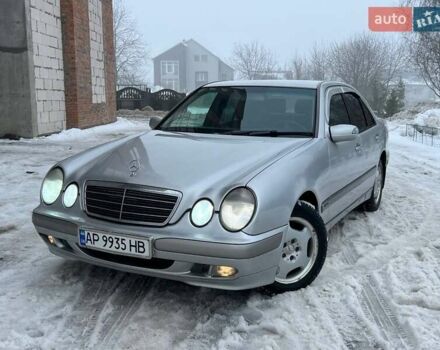 Серый Мерседес Е-Класс, объемом двигателя 2.2 л и пробегом 401 тыс. км за 3999 $, фото 1 на Automoto.ua